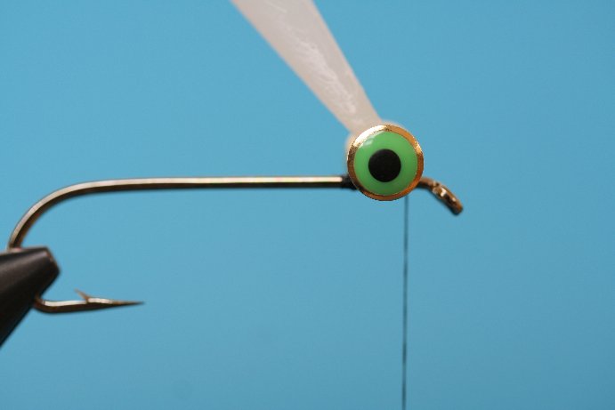 Augen festkleben