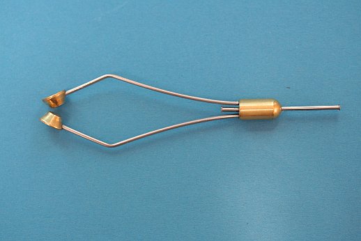 Einfacher Bobbin mit Metallr�hrchen